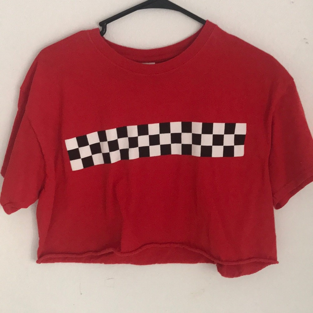 Red crop tee